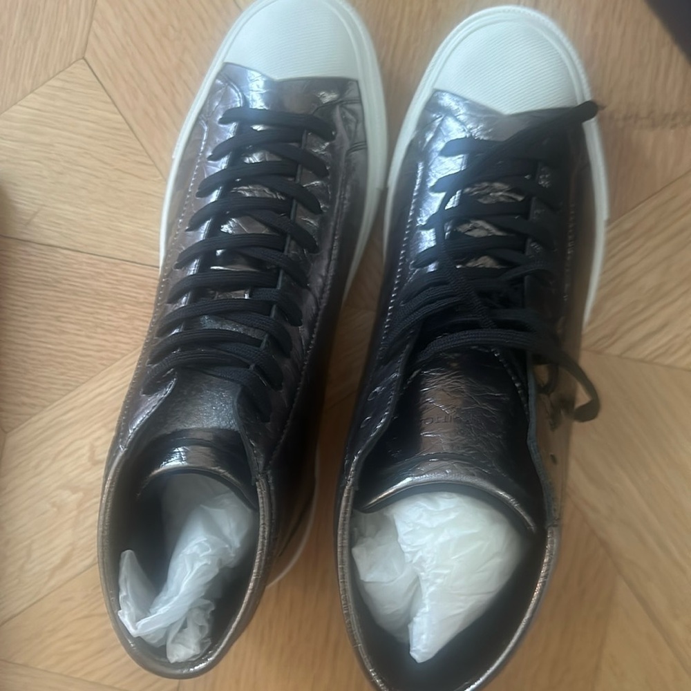 Louis Vuitton brand new high top silver sneakers men’s size 7